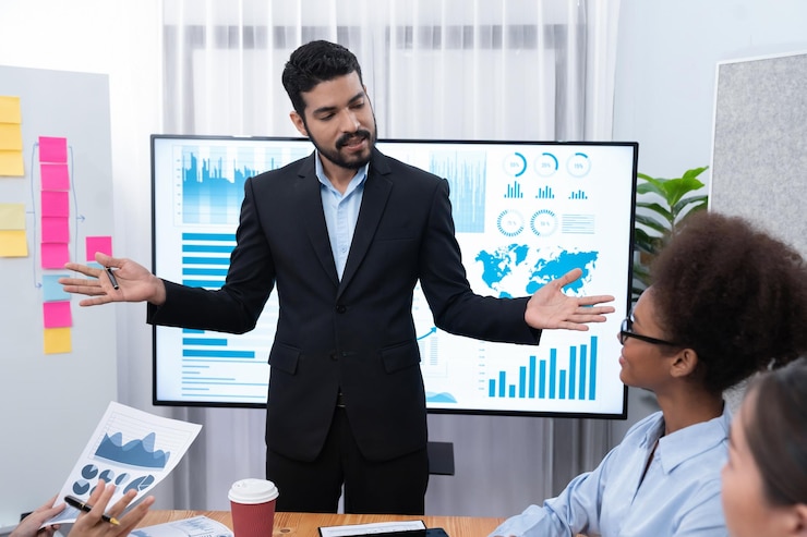 Table de travail avec statuts et plans